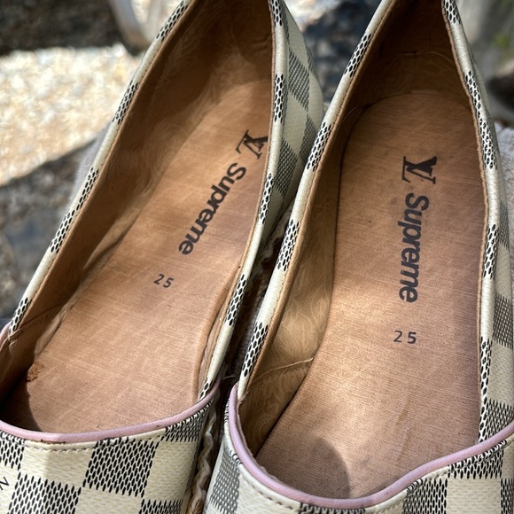 Shoes - Picture 4 of 6